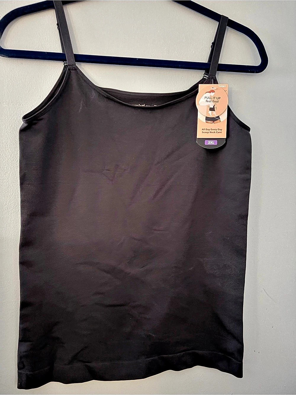 shapermint essentials All Day Every Day Scoop Neck Cami in Black
